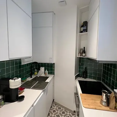 43 M In The Center Of Appartement